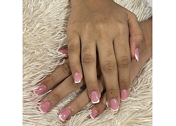 Naturals Unisex Salon