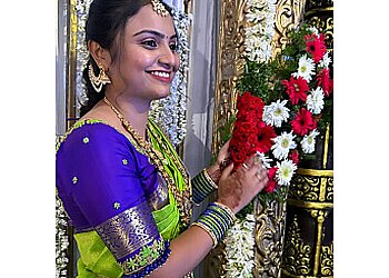 Naturals Unisex Salon