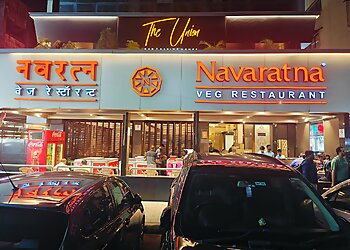 Navaratna Vegetarian Restaurant