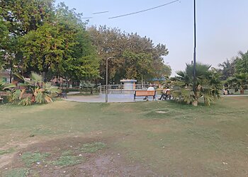 Naveen park