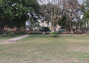 Naveen park
