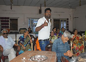 Nirashrit Vraddh Aashram Gruh