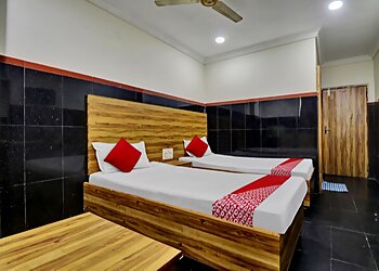 OYO Flagship Hotel Supreeme Inn