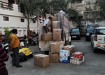 Om Packers and Movers