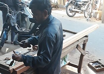 Gwalior Carpenters Om Shanti Randa Machine image 1