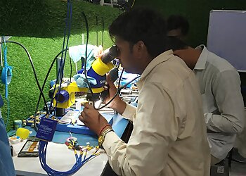 Om mobile phone repairing