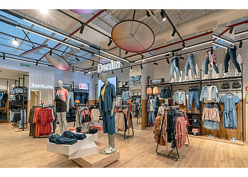 Pantaloons-Bormotoria, Guwahati