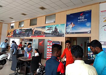 Pressana Honda Showroom