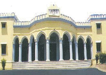 Raja Balwant Singh College