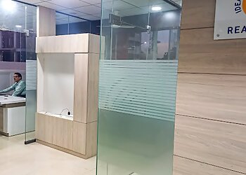 Reachmaxx Properties