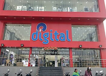 Nashik Electronics Stores Reliance Digital image 1