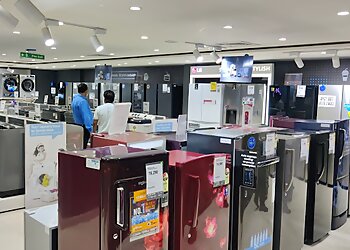 Reliance Digital Aligarh