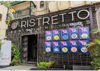 Ristretto behind the rods