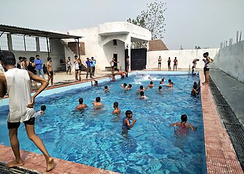 मुरादाबाद स्विमिंग पूल Rk Swimming Point छवि 1