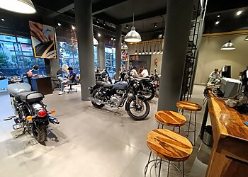 Royal Enfield Showroom-Ayansh Automobiles