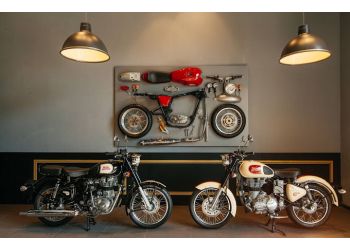Royal Enfield Showroom-Saran Motors