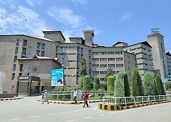 SKIMS Medical College & Hospital