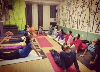 3 Best Yoga Classes in Kanpur - Expert Recommendations