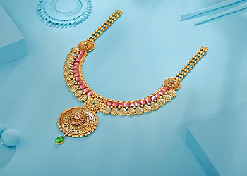 Safa Gold and Diamonds