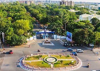 Sardar Vallabhbhai National Institute of Technology