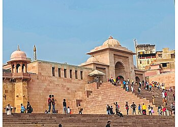 Shri Kashi Vishwanath Temple