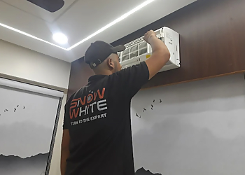 Snow White Snow White