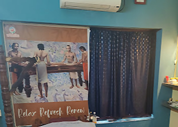 Srishti Ayurveda therapy