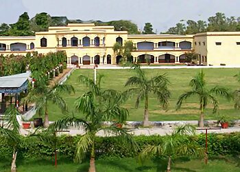 St. Andrew's College