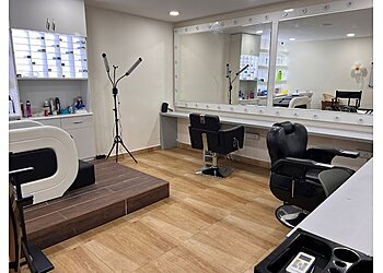 Chennai Beauty Parlours Studio Vogue Luxury Salon image 1