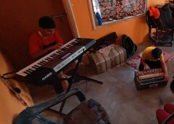 Sumadhur Music classes