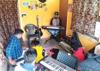 Sumadhur Music classes