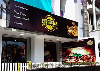 Superstar Pizza