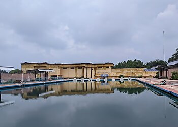 Tarantaal Swimming Pool