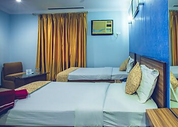 The Blue Lagoon Premium