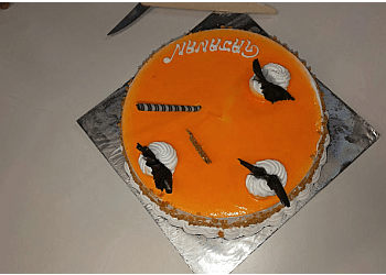 The Cake Factory Love At First Bite