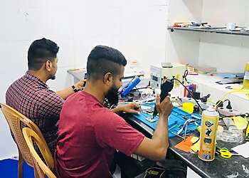 The Cellphone Doctor