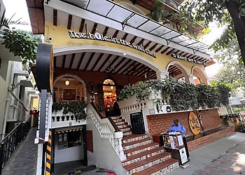 The Hole In The Wall Cafe