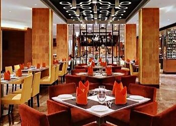 The Palate Restaurant - Ramada Plaza JHV