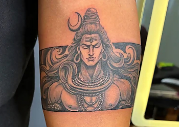 Tinish tattoo studio & piercing