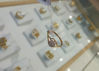 Tribhovandas Bhimji Zaveri