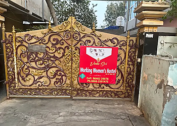 VEDA SRI WORKING WOMEN'S HOSTEL