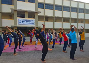 V M Mehta Muni Arts & Commerce College