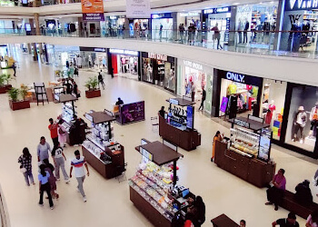 3 Best Shopping Malls in Surat - Expert Recommendations