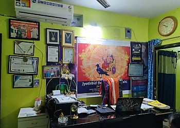 W. BTraditional Raj - JYOTRIVID DEBASISH PATTAJOSHI