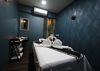 White N Bright Spa & Salon