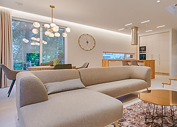 Y2K Interior Designer 