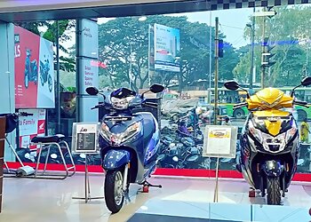 Yash Honda Hadapsar Showroom