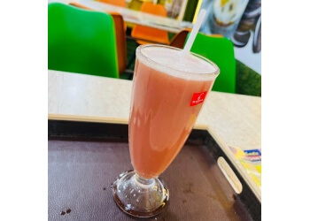 chota Bhai Ki Choti Dukan Juice Corner